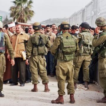 Beit Iba checkpoint 15.03.04