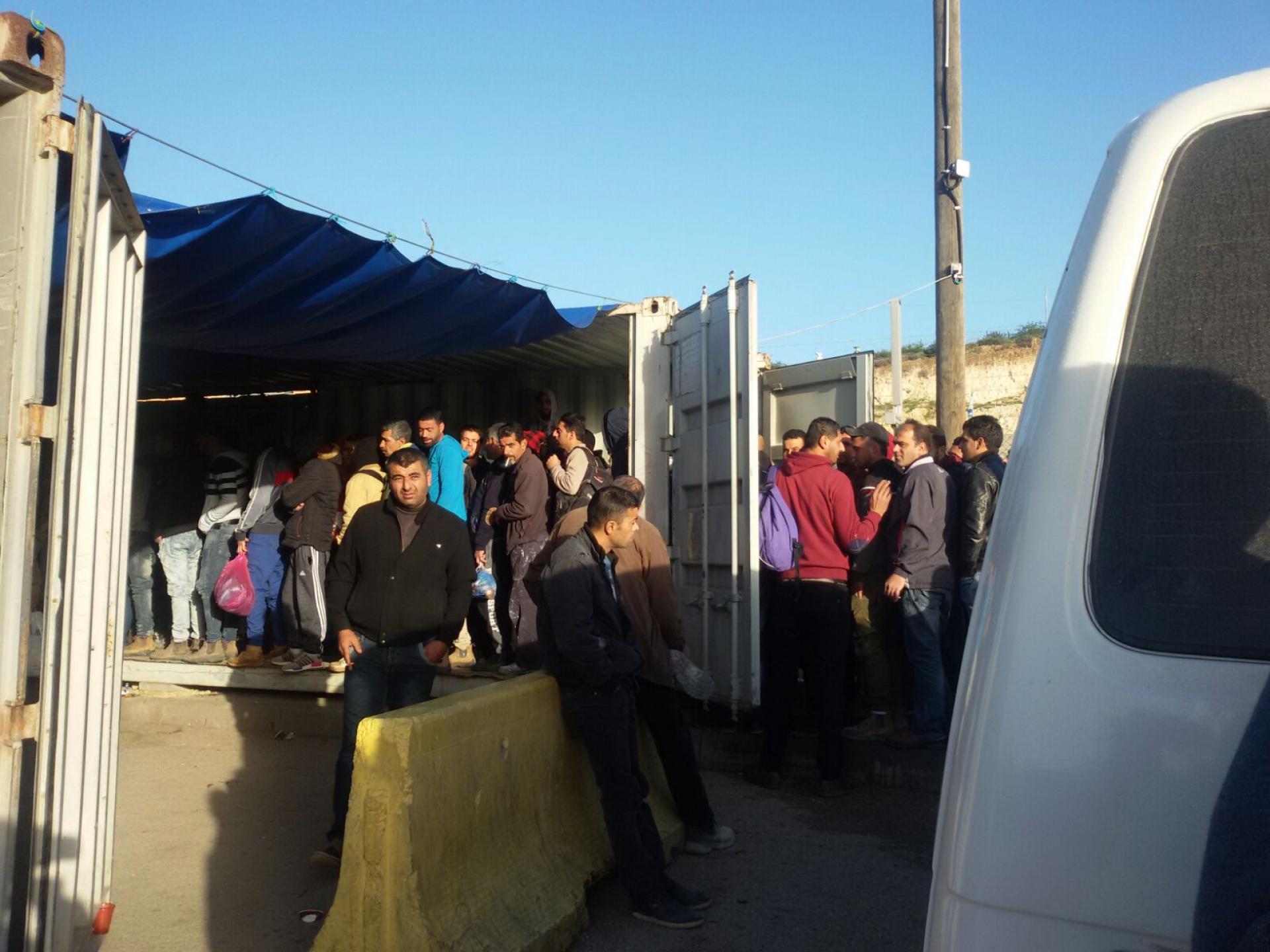 Barta'a - Reihan Checkpoint – the crowded line in the morning