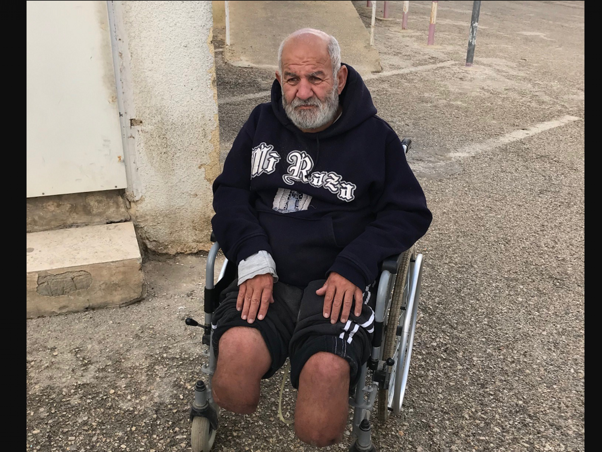 Etzion DCL: 63-year-old amputated man is not allowed to pray at the al Aqsa mosque in east Jerusalem,