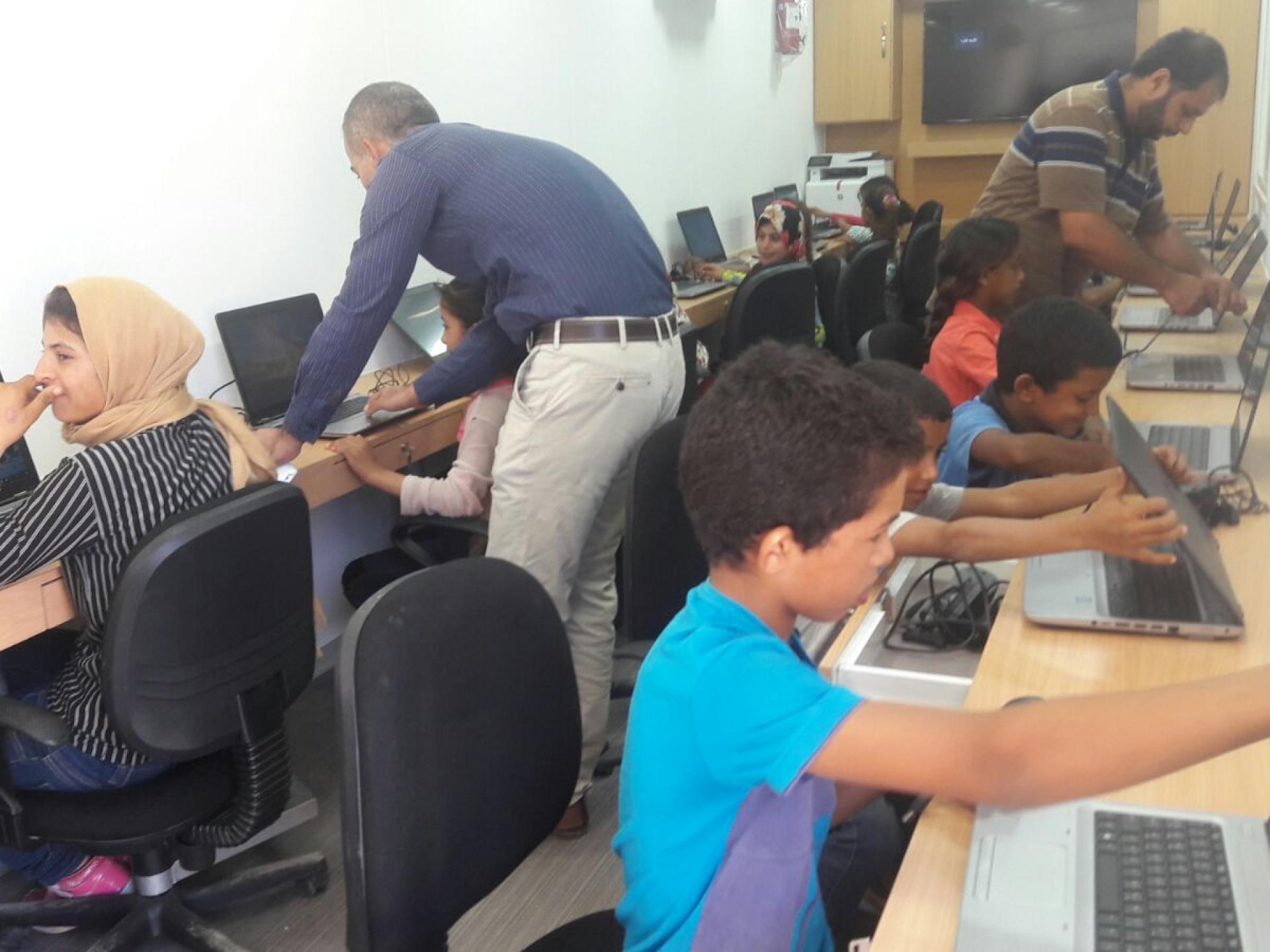 Palestinian Jordan Valley, Hamam Al Malih: mobile computer class