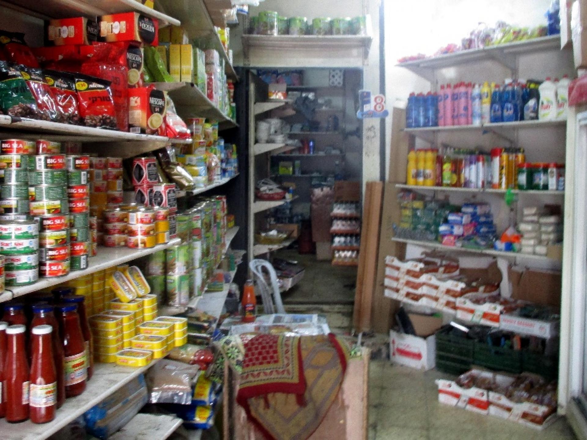 The grocery store in the refugee camp 