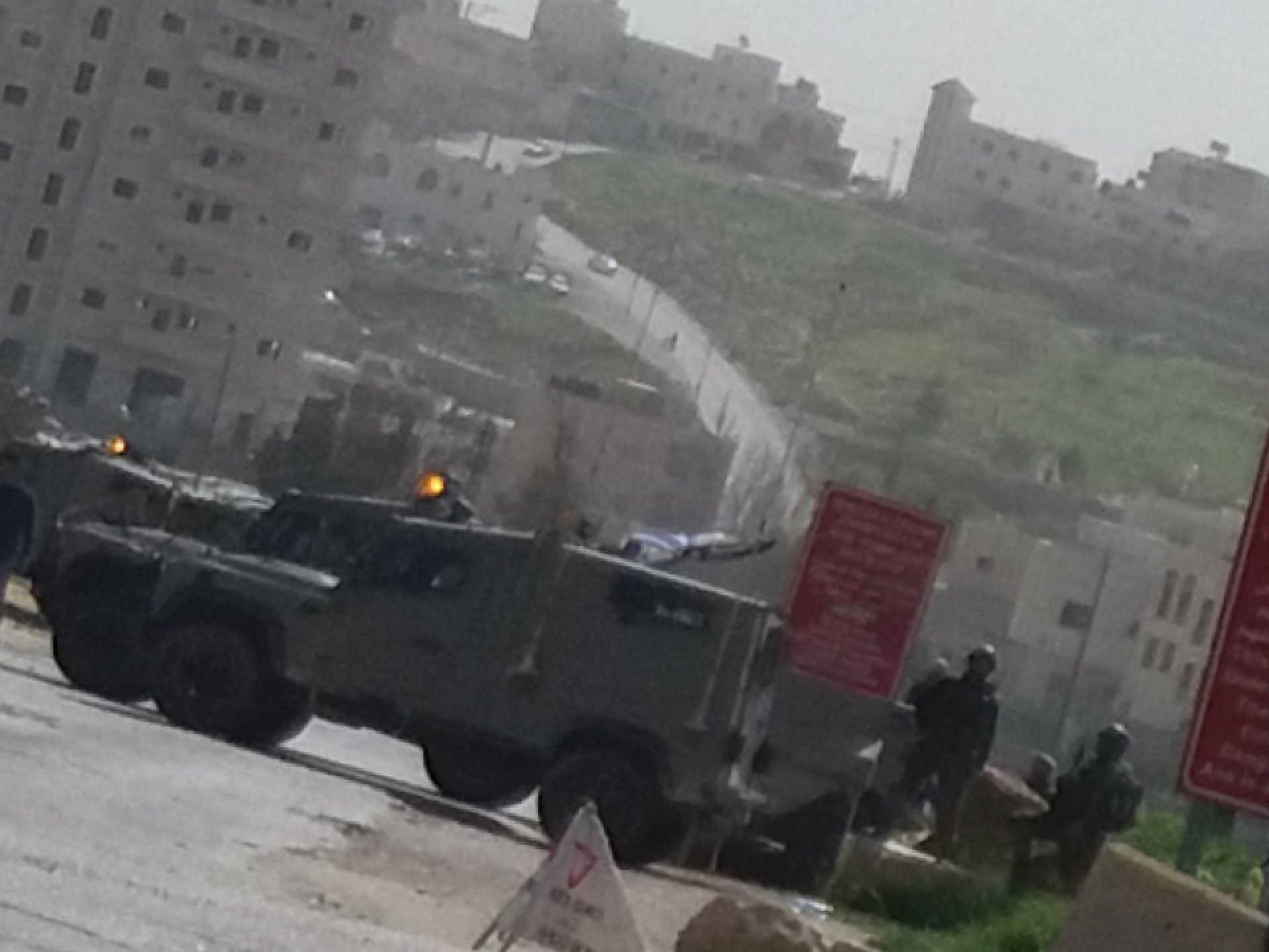 The army has closed the road to Al Fawwar at the Dura-El Fawwar Junction