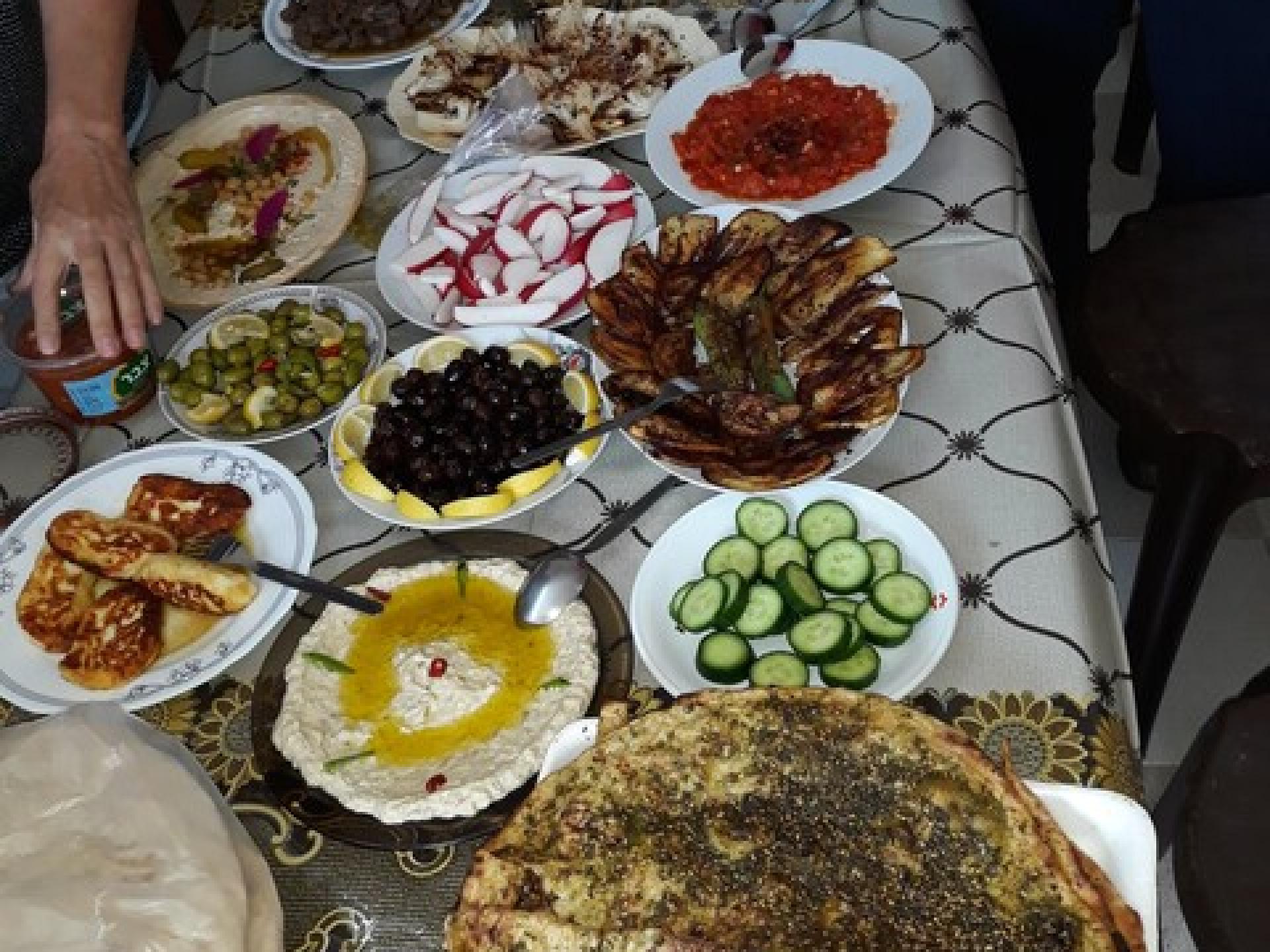 ארוחת בוקר פלסטינית מדהימה