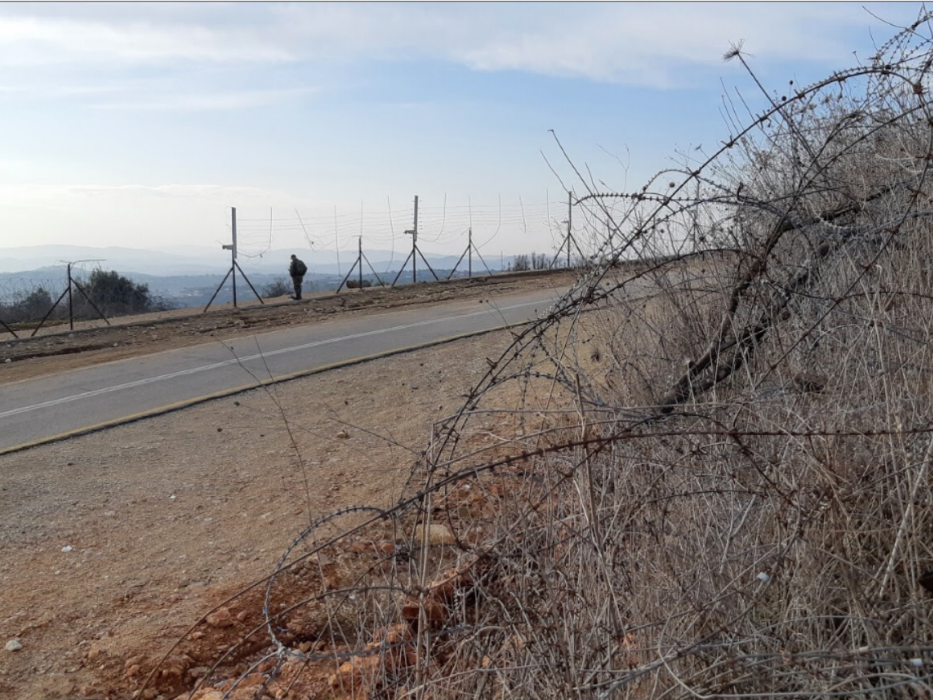 אום אל פאחם: לאורך גדר ההפרדה פרצות מרובות.