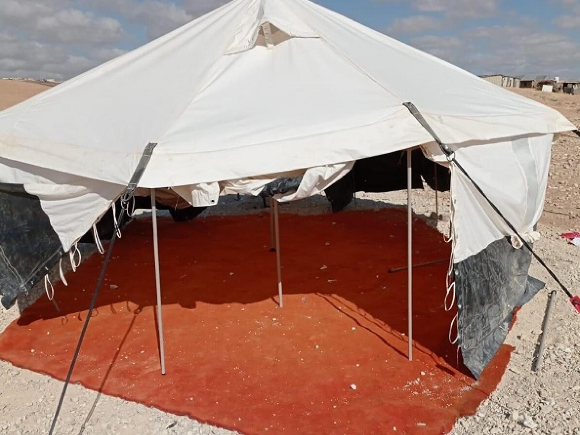 האוהל שקדם למבנה בית הספר