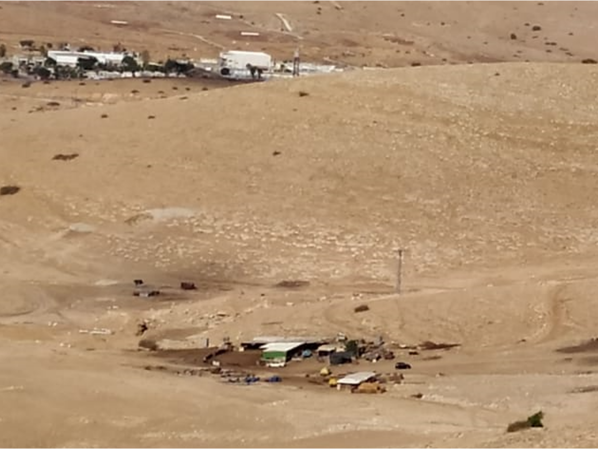 מגוריה של קהילת רועים ובסיס צבאי שנבנה בקרבתה