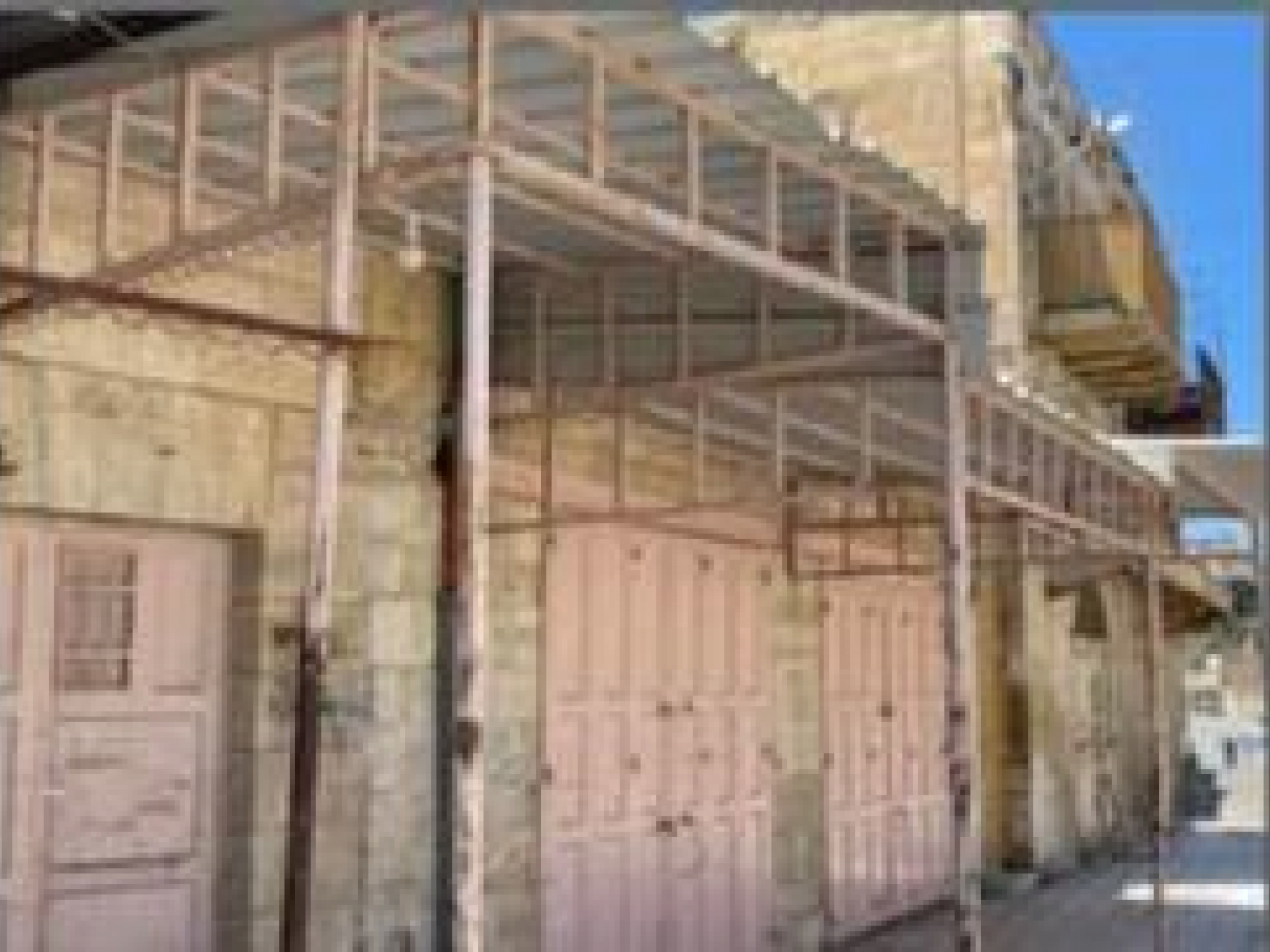 חנויות פלסטיניות מול בית הדסה בחברון סגורות