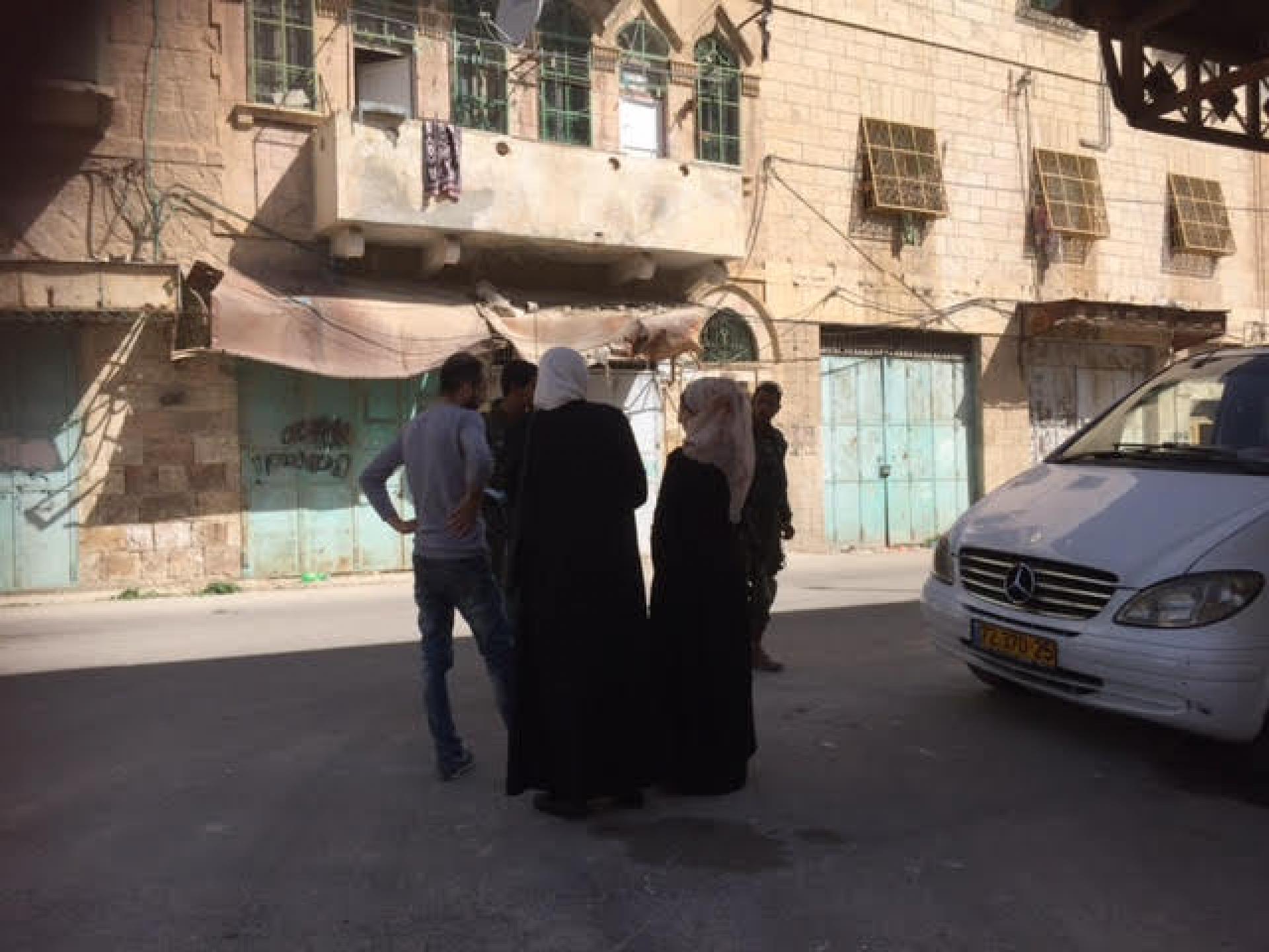 Three Palestinians got confused on their way to the Sharia court and were stopped by soldiers
