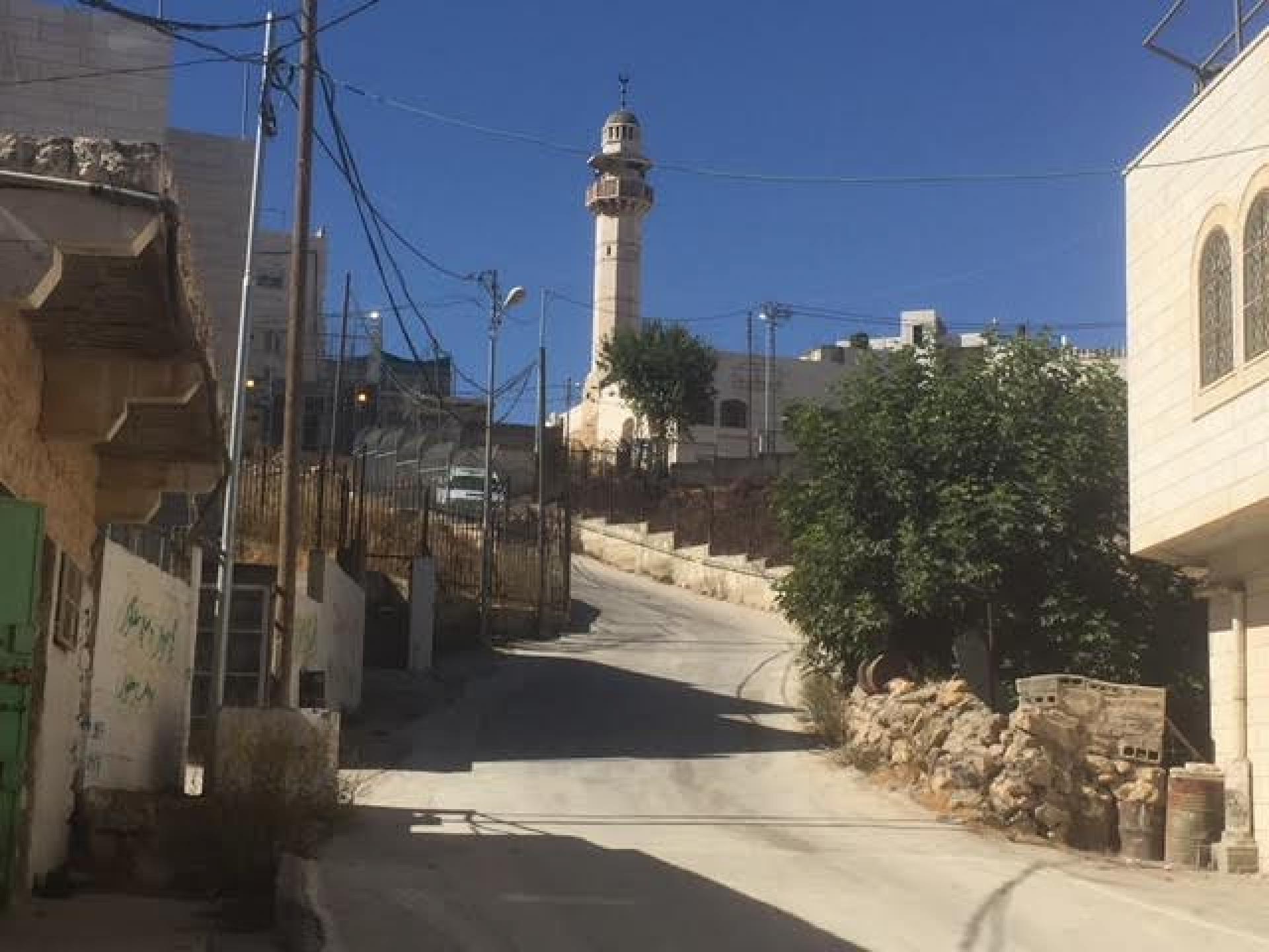 Tel Rumaida checkpoint viewed from below