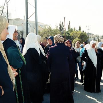 Abu Dis women trying to cross to Jerusalem for prayers