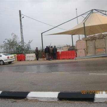 Azzun Atma checkpoint 08.12.11