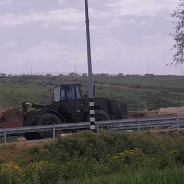בקעת הירדן: בולדוזר צה"לי חוסם את הדרך לקהילת אל פאריסייה בצפון הבקעה