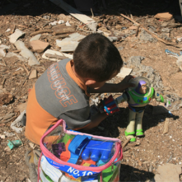 ילדים וצעצועים במקטל אֻם סאלם
