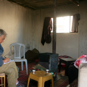 א-תוואני: פאולה ובאסל בביתו של יאסר