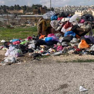 בשכונת ג'אליס חברון הזבל של הפלסטינים לא מפונה