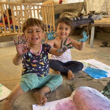 בקעת הירדן, פארסיה :הילדים משתעשעים בצבעי אצבעות 3.5.2024 רחל אפק