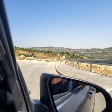 צומת אל חאדר (כביש 60-כביש 375) הכניסה ברכב לאל חאדר חוסאן ובתיר סגורה