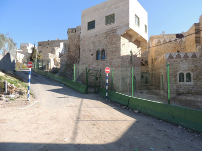 גם היהודים מתפלאים: "מוזר ששמו כאן גדר" (שלום עכשיו)