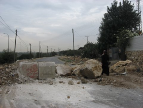 closed entrance 02/12/2013