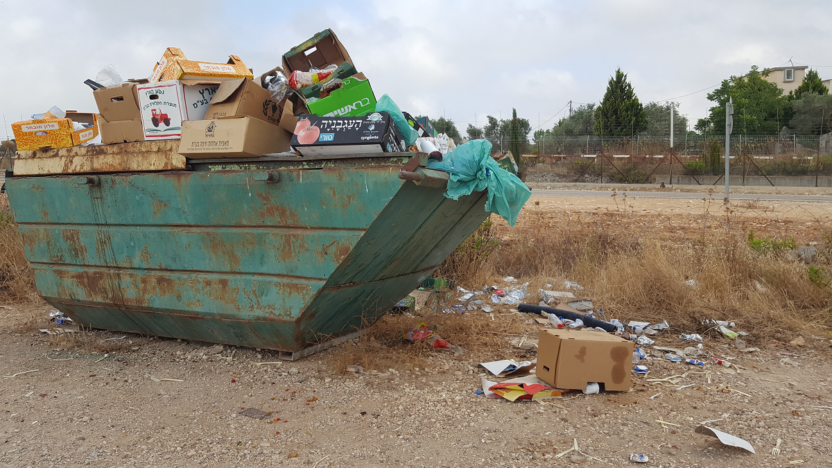 16.6.16 Garbage Container Tura c.p.png