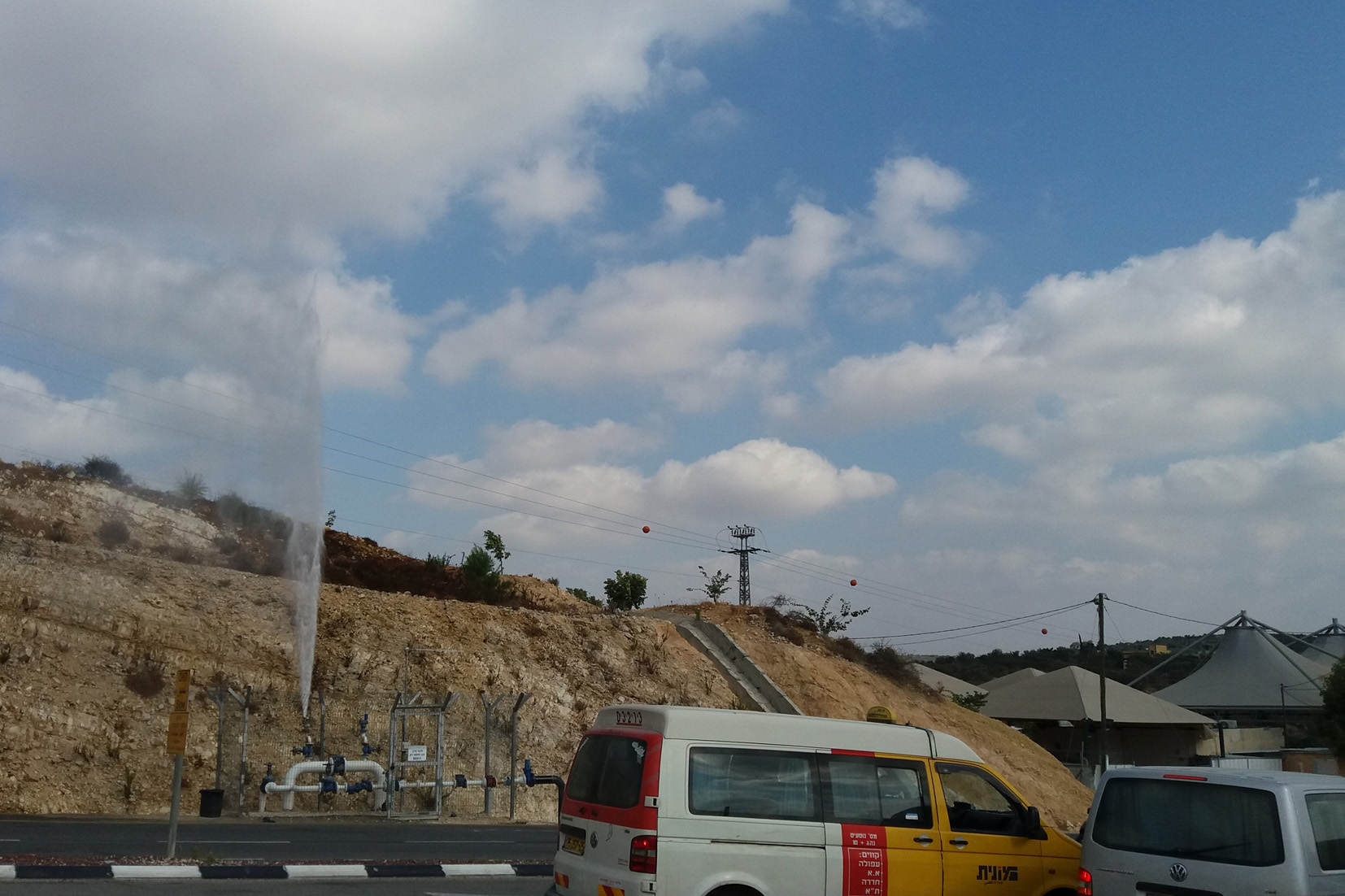 שמור  הצינור המפוצץ במחסום ברטעה. 24.7.16. 1..jpg