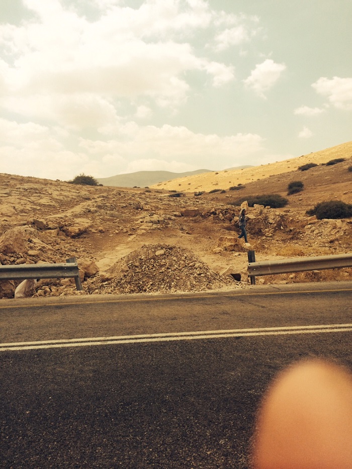 החסימה החדשה באל מכסר 18.8.16 צילמה דפנה בנאי.jpg