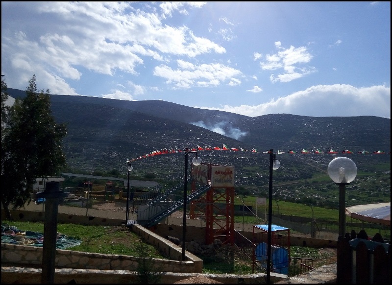 עקבה 14.2.17 פארק נפלא ובאופק עשן מירי של חיילים.jpg