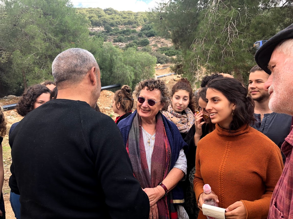 נעים בשיחה עם החבר'ה מהרדוף