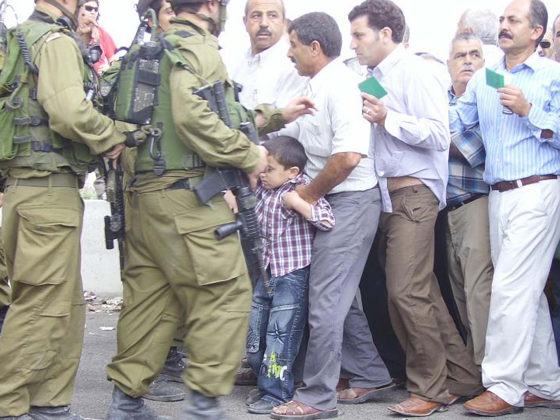  בידוק במעבר