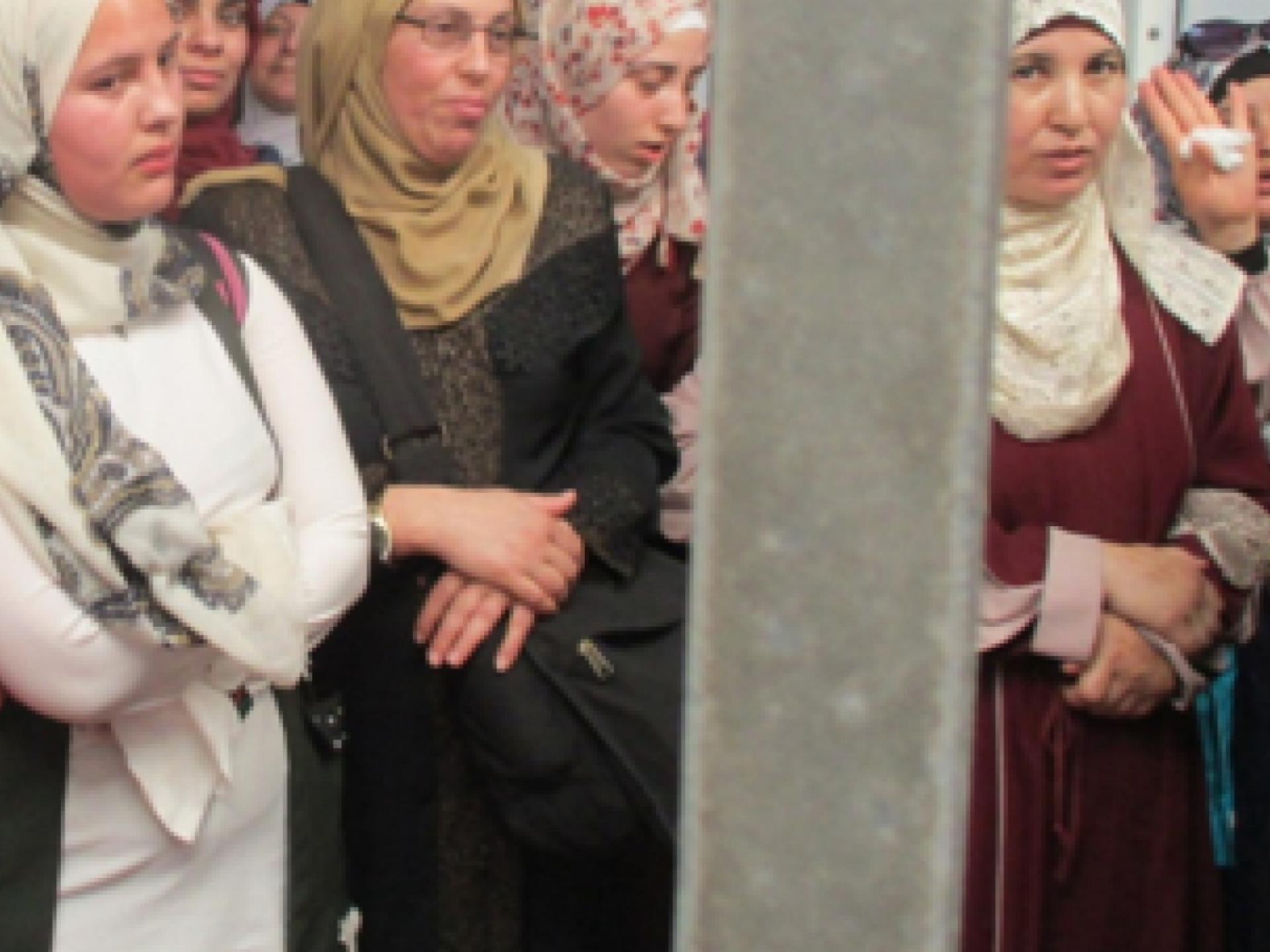 On the way to Ramadan prayers