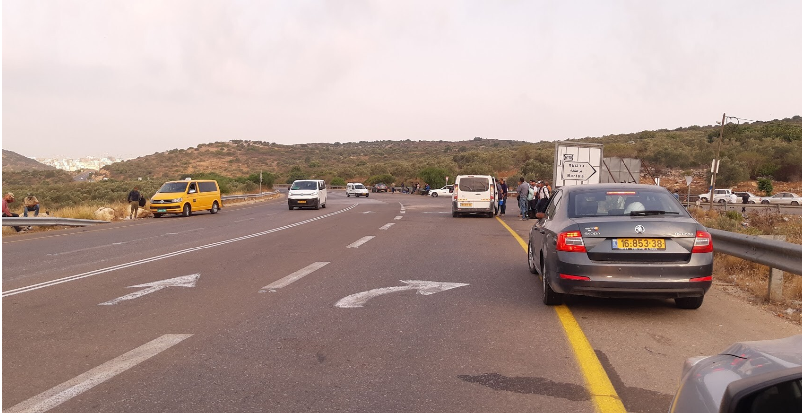 צומת ברטעה המזרחית: הסעה לעוברים בפרצות