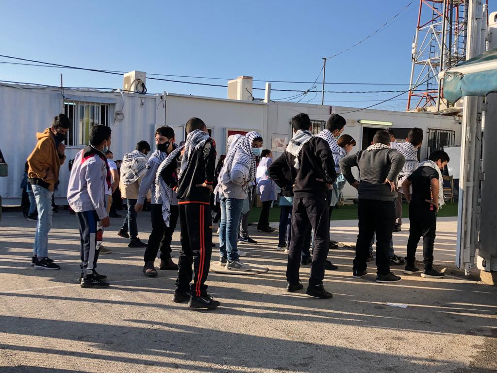 מסדר בוקר בבית הספר בנבי סמואל, כפר חסום במרחב התפר בצפון ירושלים