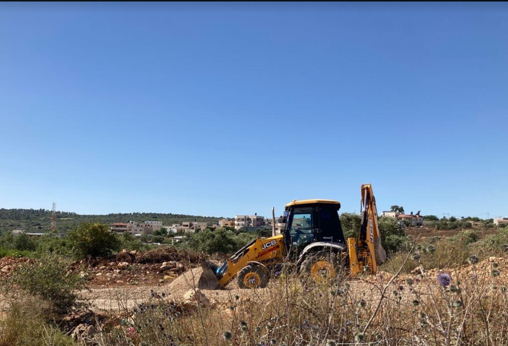 מחסום טורה שקד המחפרון הצהוב
