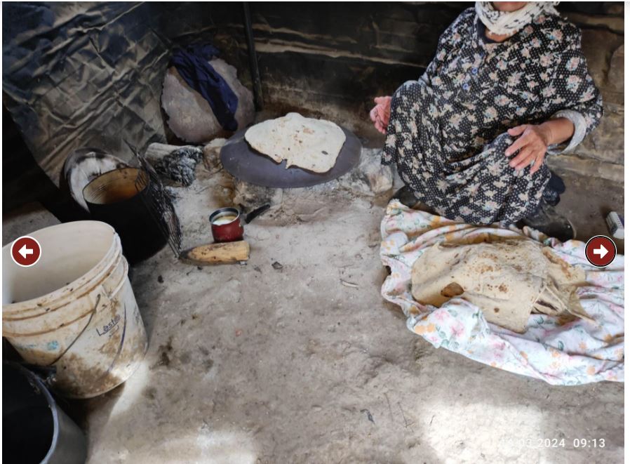 Alfarisya: Grandma is making pita bread for the approaching Ramadan.