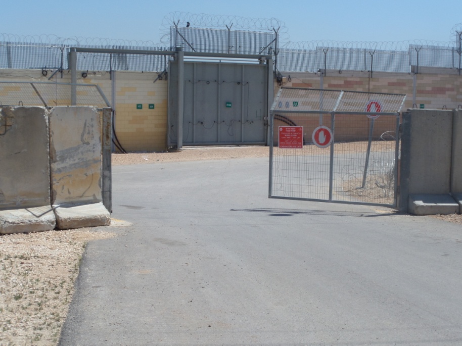 Closed CP 6.4.17 Shoshi I.jpg