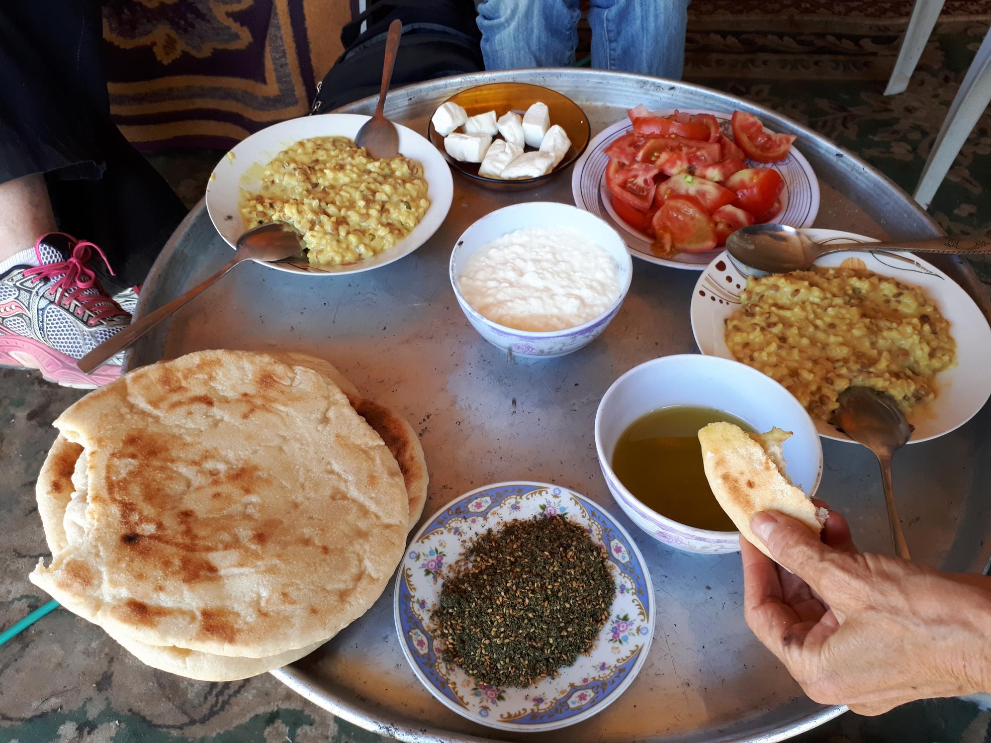 ארוחת צהריים אצל מאהיוב 23.5.17.jpg