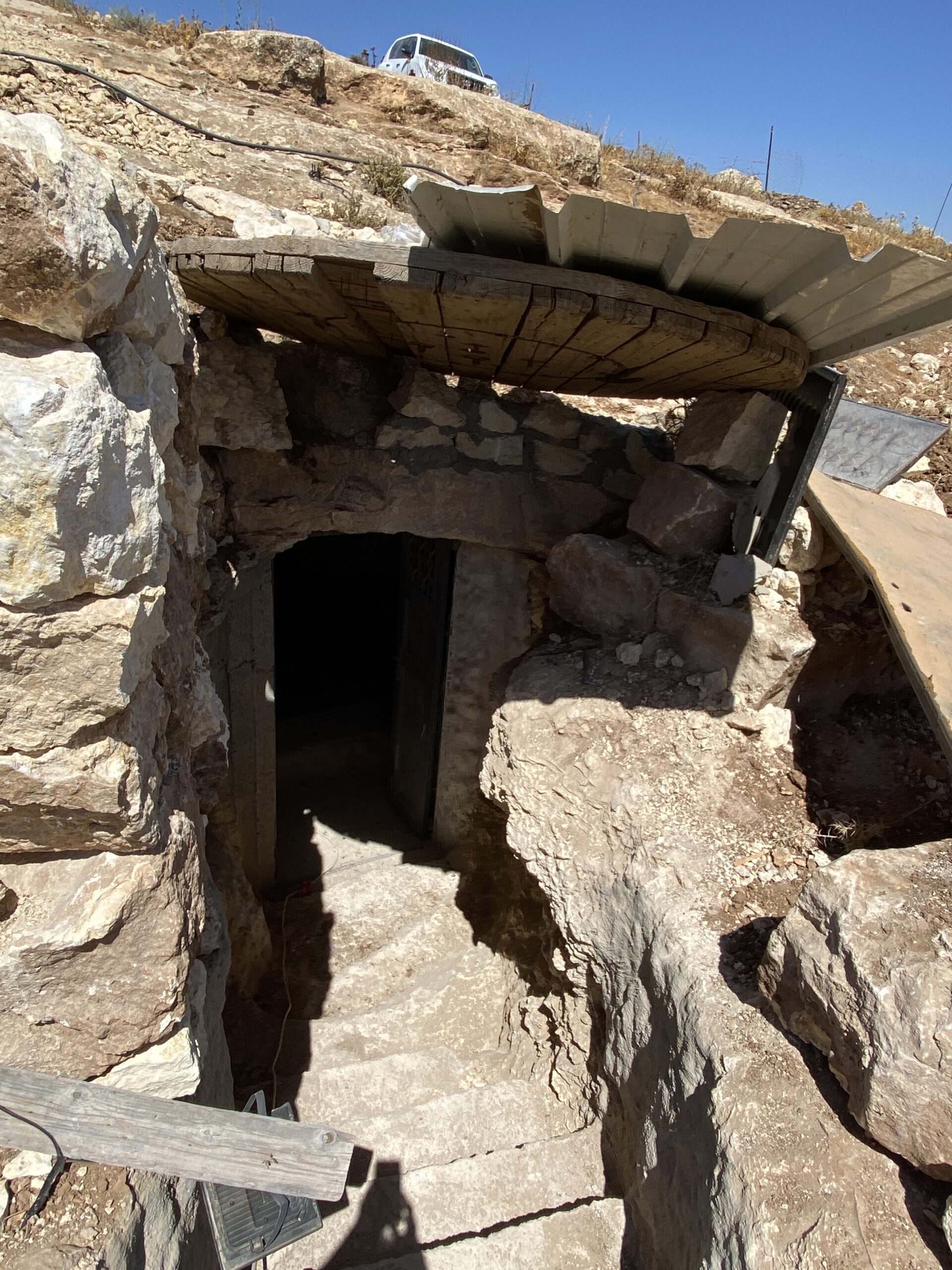 The hiding cave built by Muhammad