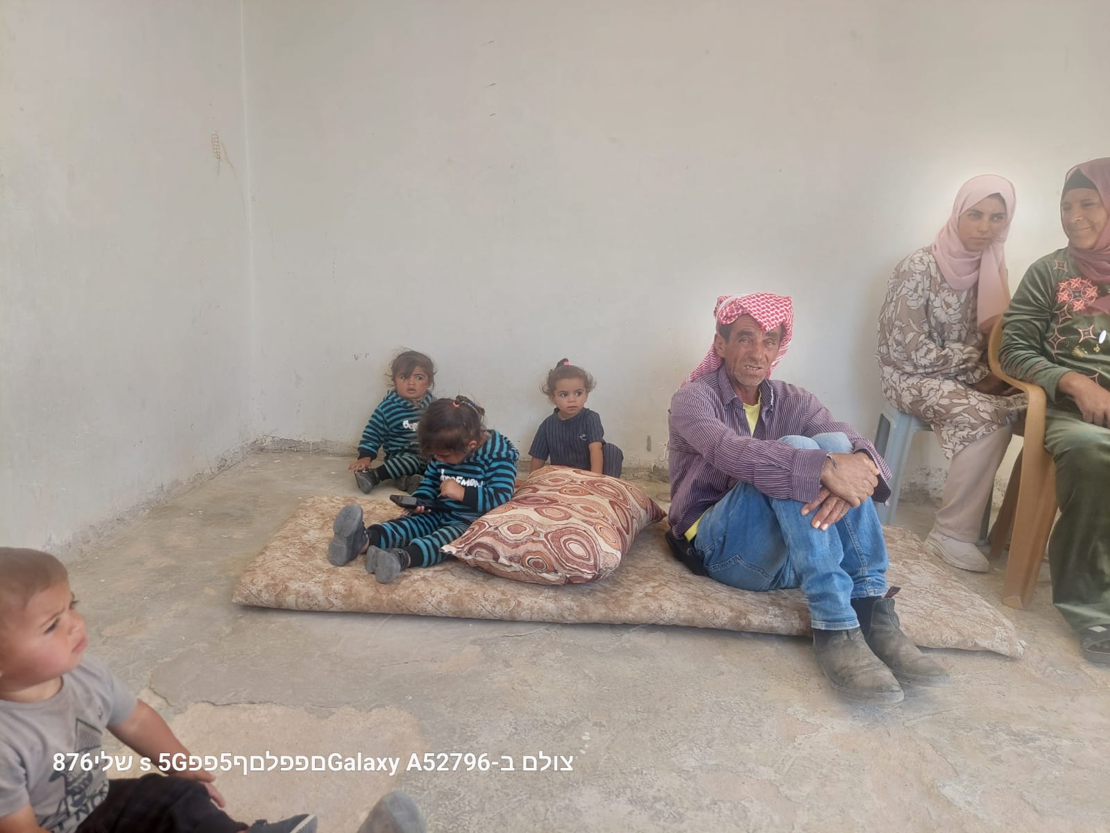 מופקרה - פאדל וחלק ממשפחתו