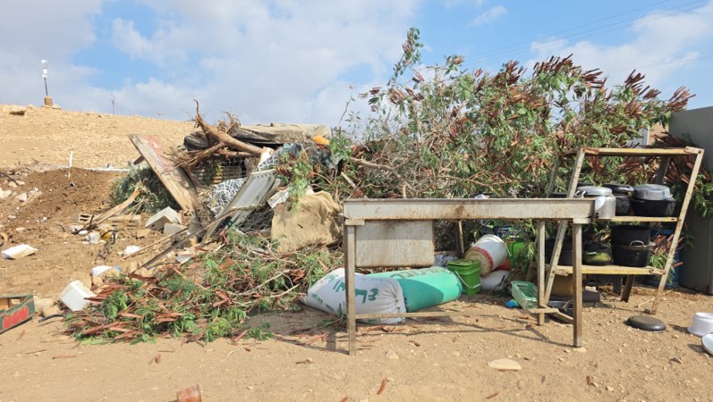 עין אל-חילווה, חורבות המחנה וסביבתו, משפחת קדרי, 21/08/2025