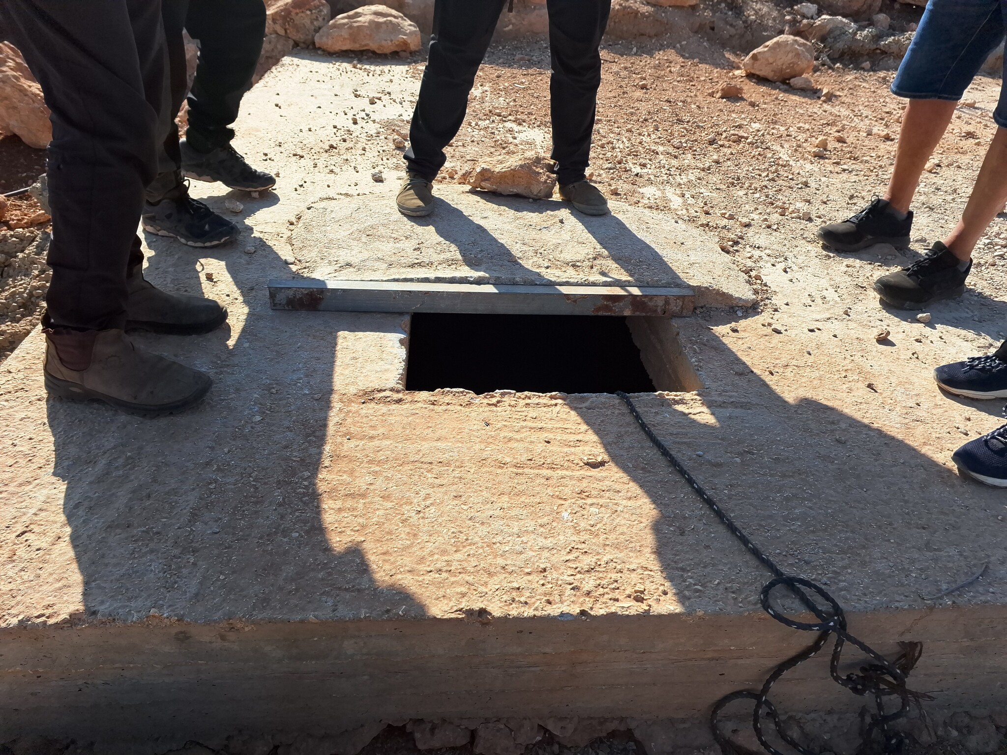 דומא: פתח הבאר שהוצאה משימוש 