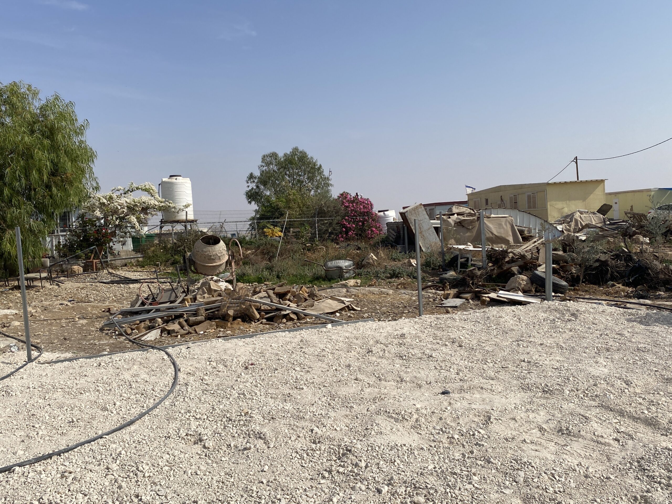Umm al-Khair - New caravans next to the fence