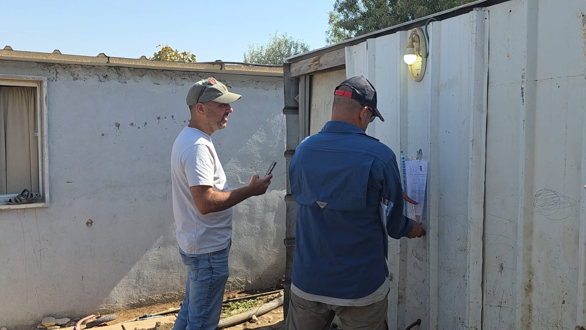 הדבקת צווי הריסה באום אל-ח'יר