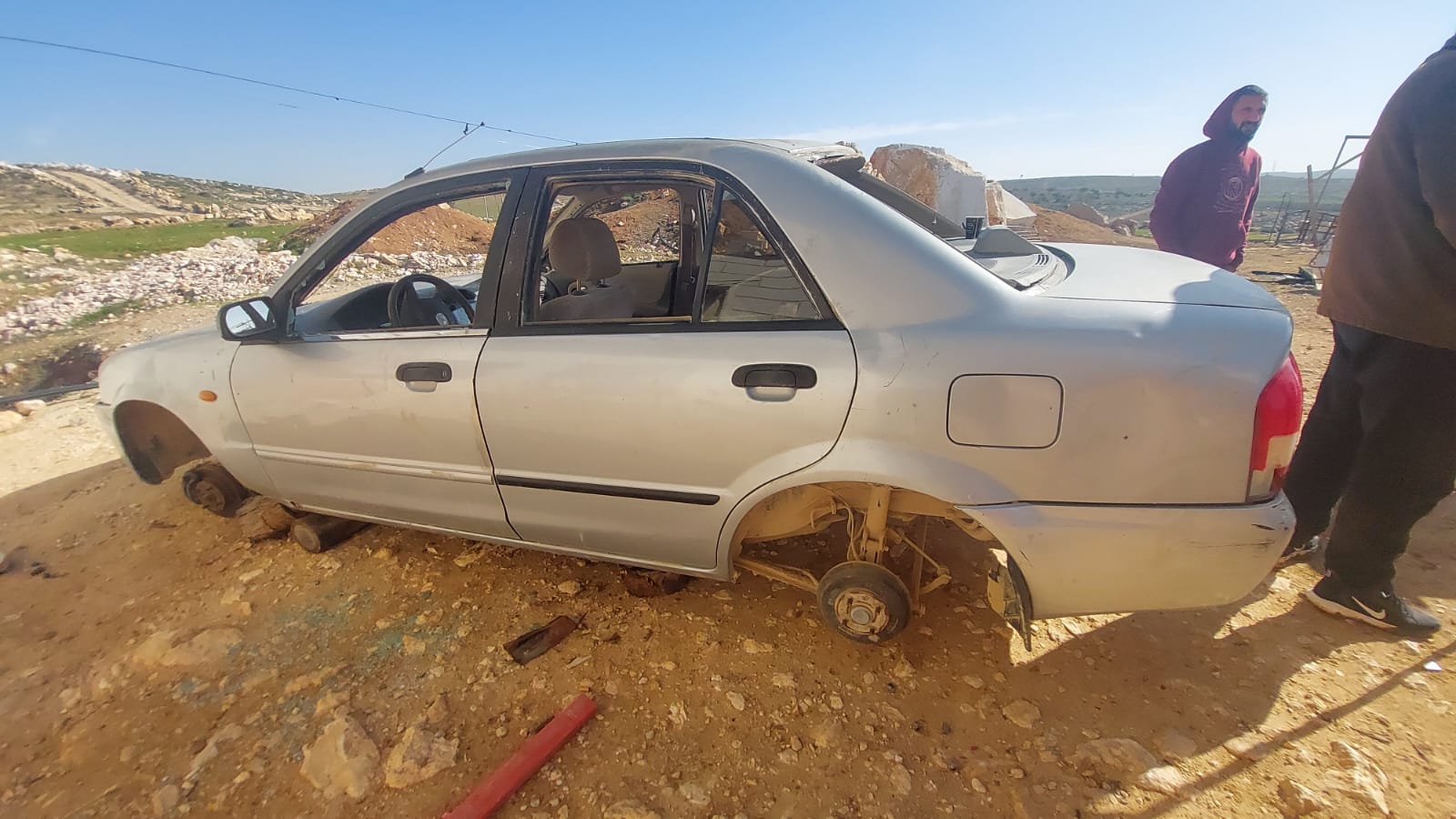 ואדי שחיש - מכונית המשפחה שהושחתה ע"י המתנחלים