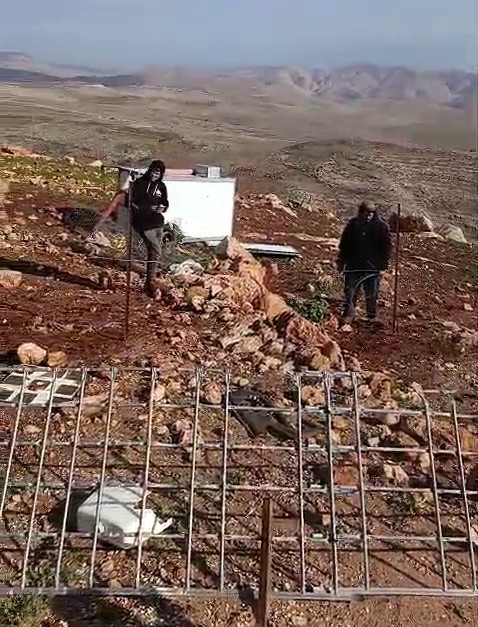 דומא: מתנחלים מגדרים את הישוב הפלסטיני 