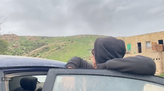Hamam al-Maleh: A car with settler boys leaves when they see us arriving