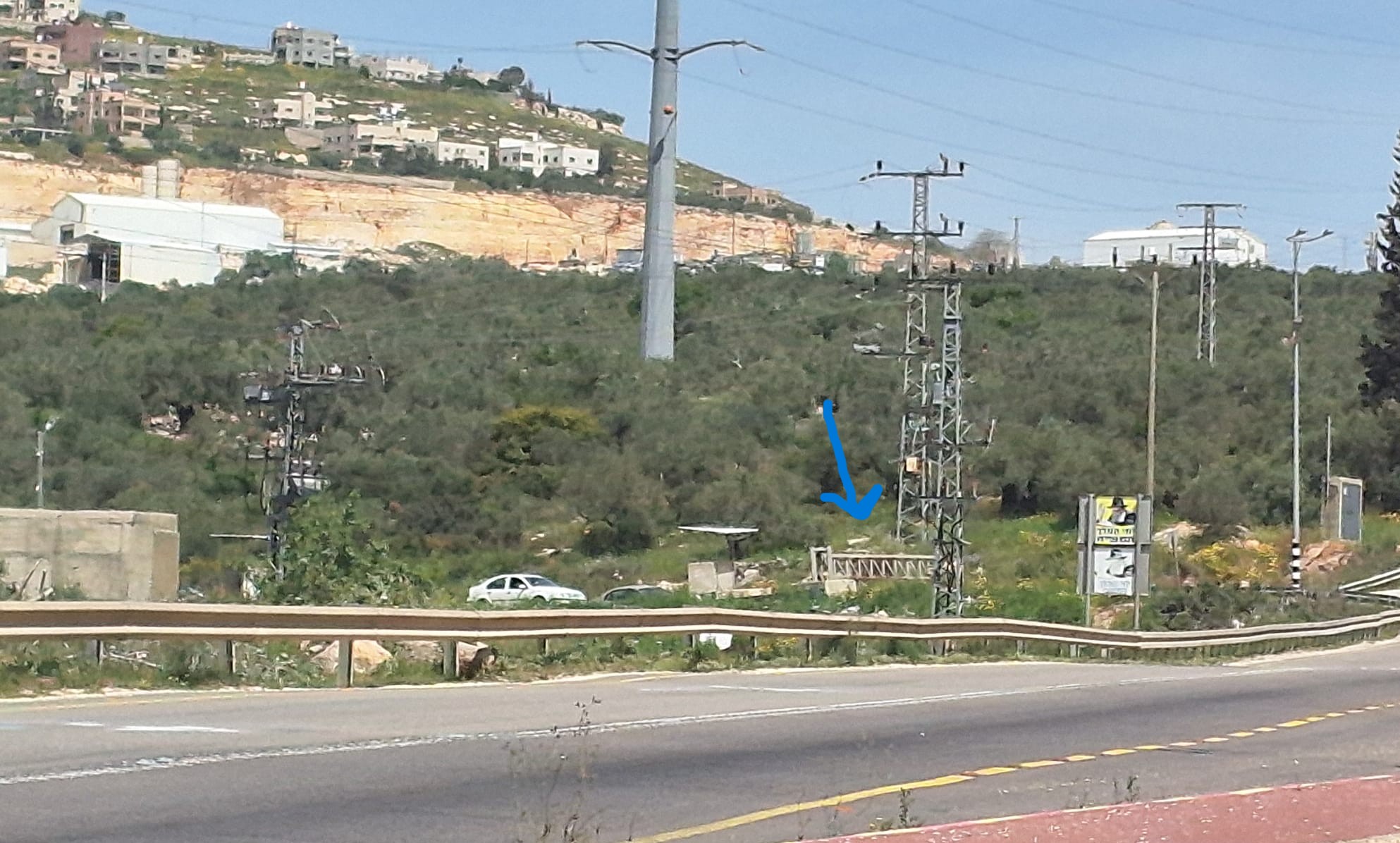 Zeita Jama'in. Closed checkpoint on the access road to the village