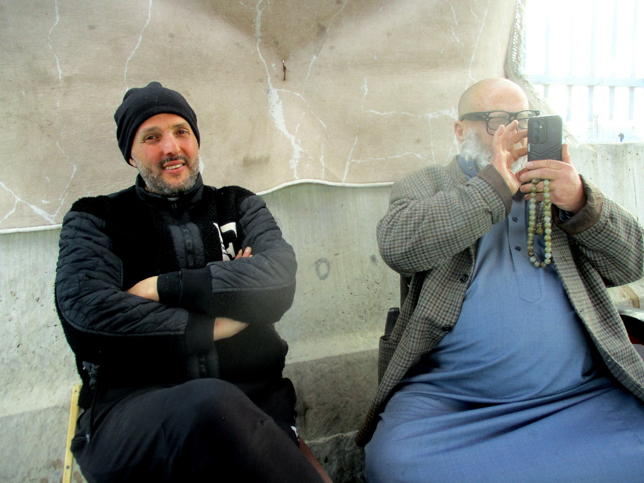 קלנדיה. עבדאללה ליד דוכן הפירות שלו