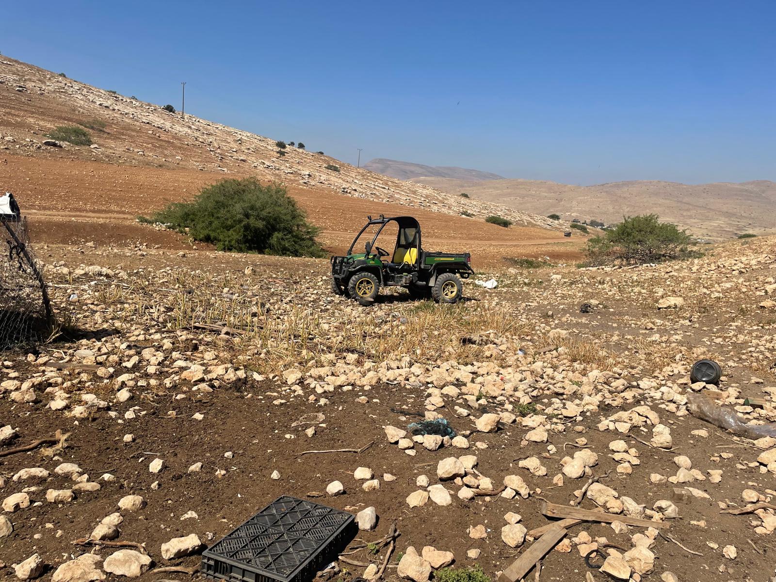 סמרה. טרקטורון על הבוקר