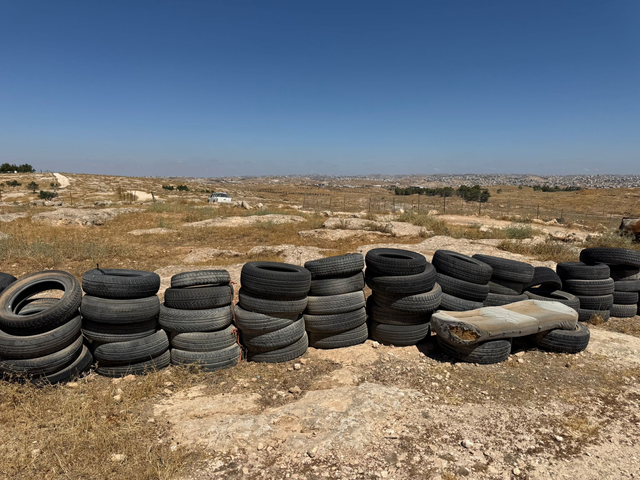 Susiya - The tire wall around the house