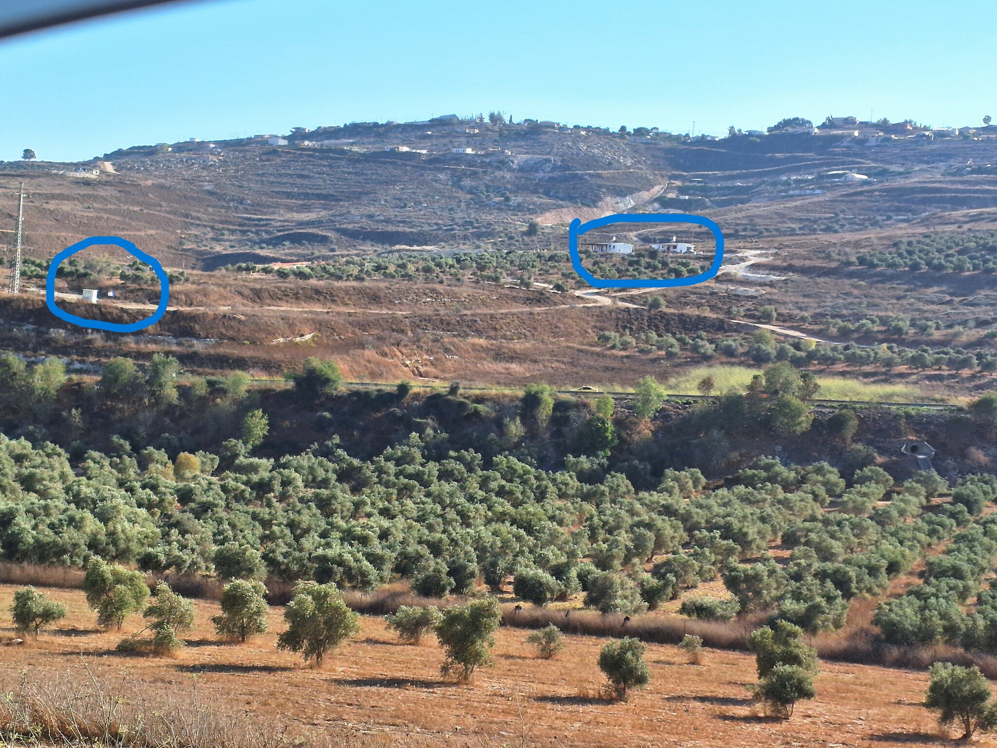 בורין. מבט אל מאחזים ליד יצהר